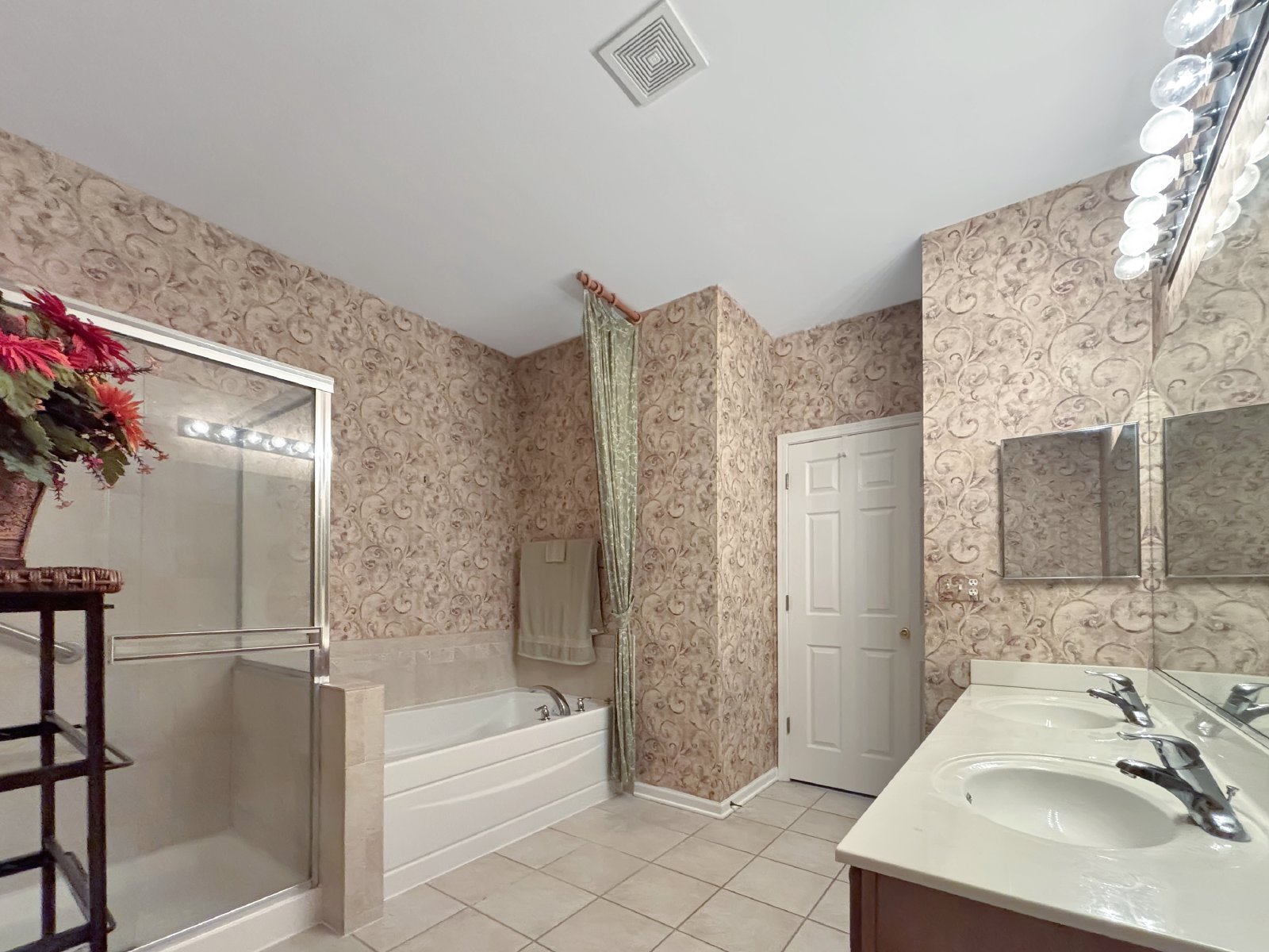 2948 Concord Lane - 1 property image