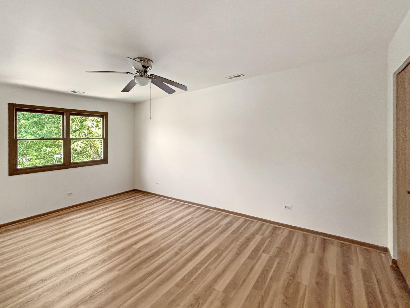 3745 Johns Manville Avenue - 1 property image