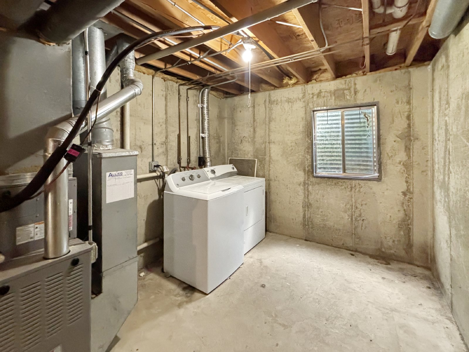 3745 Johns Manville Avenue - 1 property image